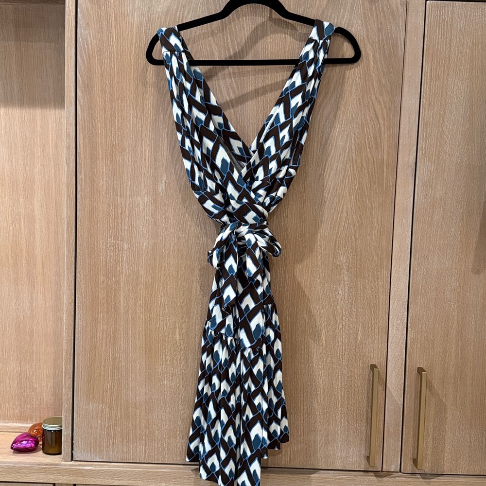 Diane Von Furstenberg Blue and Brown Silk Wrap Dress - size 6
